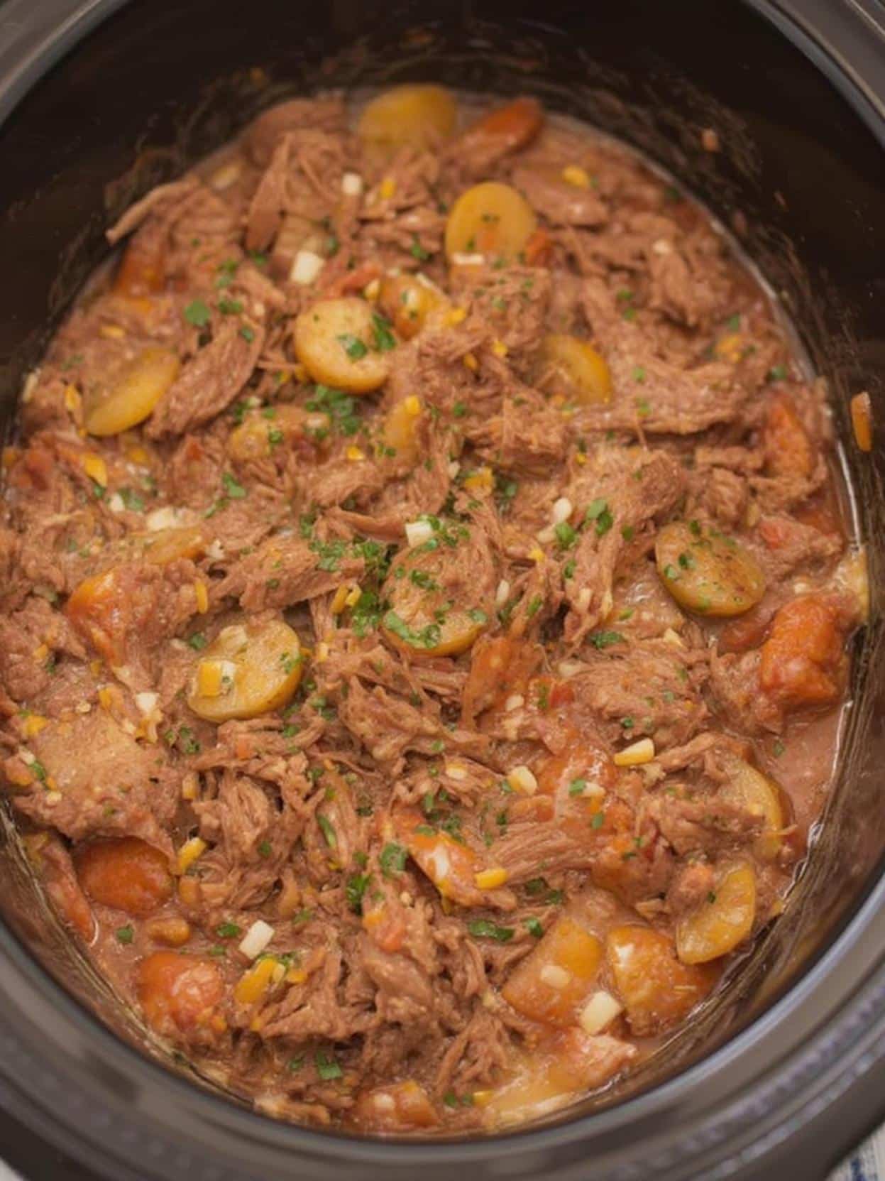 Easy Corned Beef Recipes Slow Cooker (Tender & Juicy Every Time)